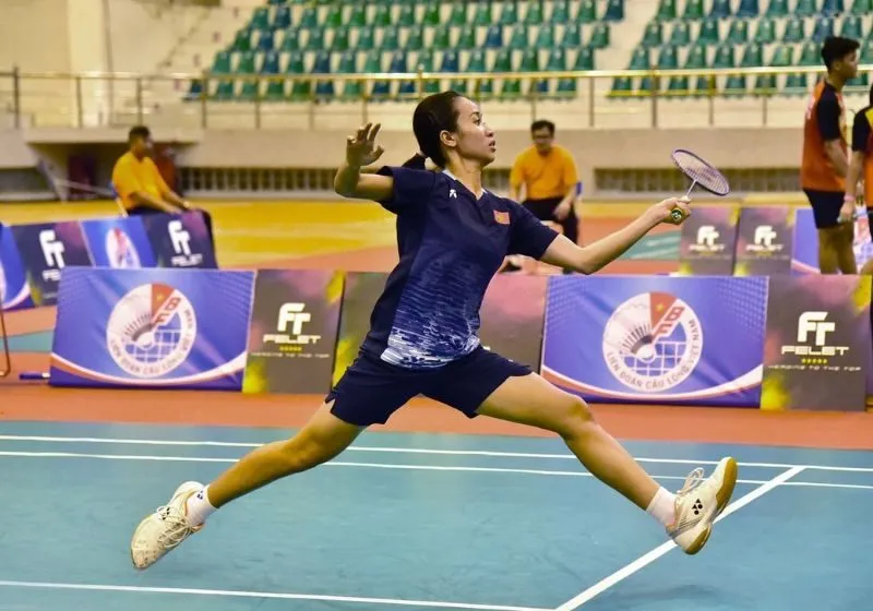 vũ thị anh thư cầu lông
